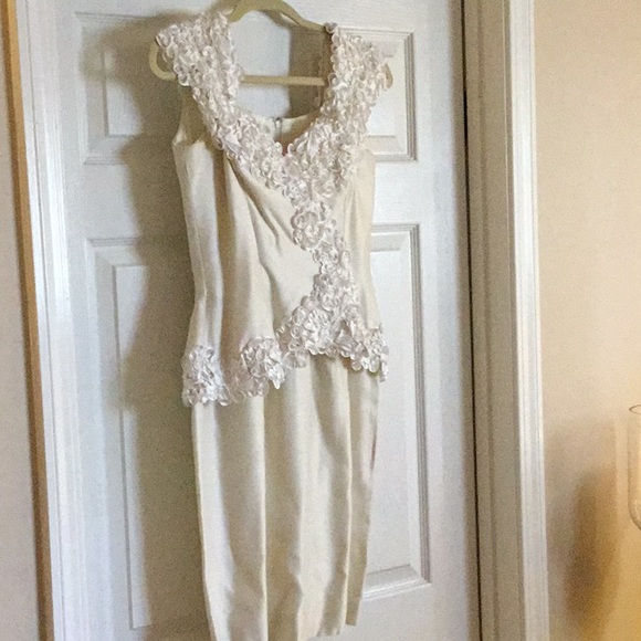 Dress - Picture 2 of 6